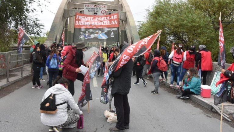 Organizaciones cortan puentes y rutas de la provincia por segundo día